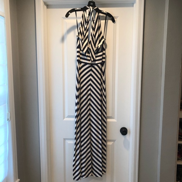 Banana Republic halter maxi dress - Picture 2 of 4